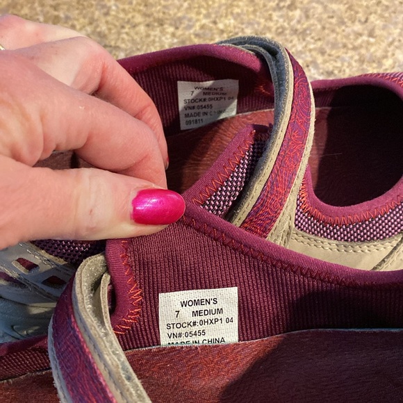 L.L. Bean Sandals or Sneakers? 7 Velcro Closure - Picture 3 of 17